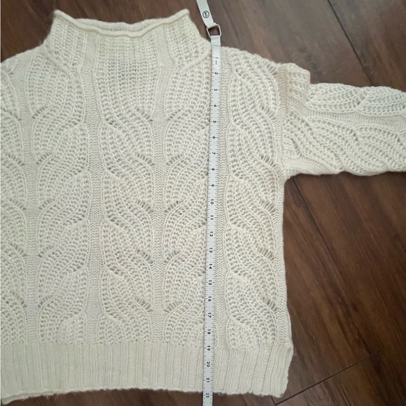 J.Crew Cream Colored Sweater - Picture 4 of 7